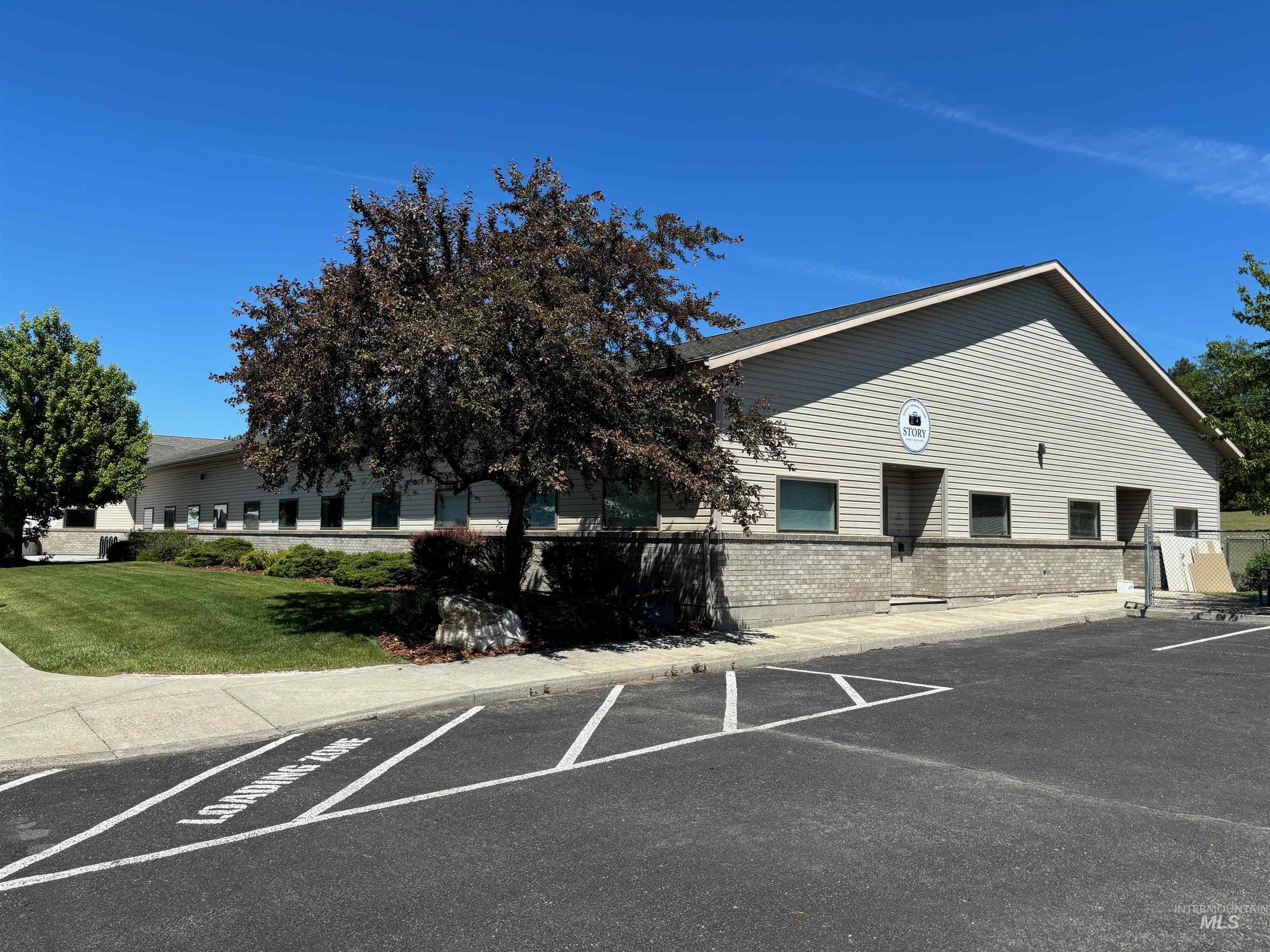 1352 Troy Rd.
