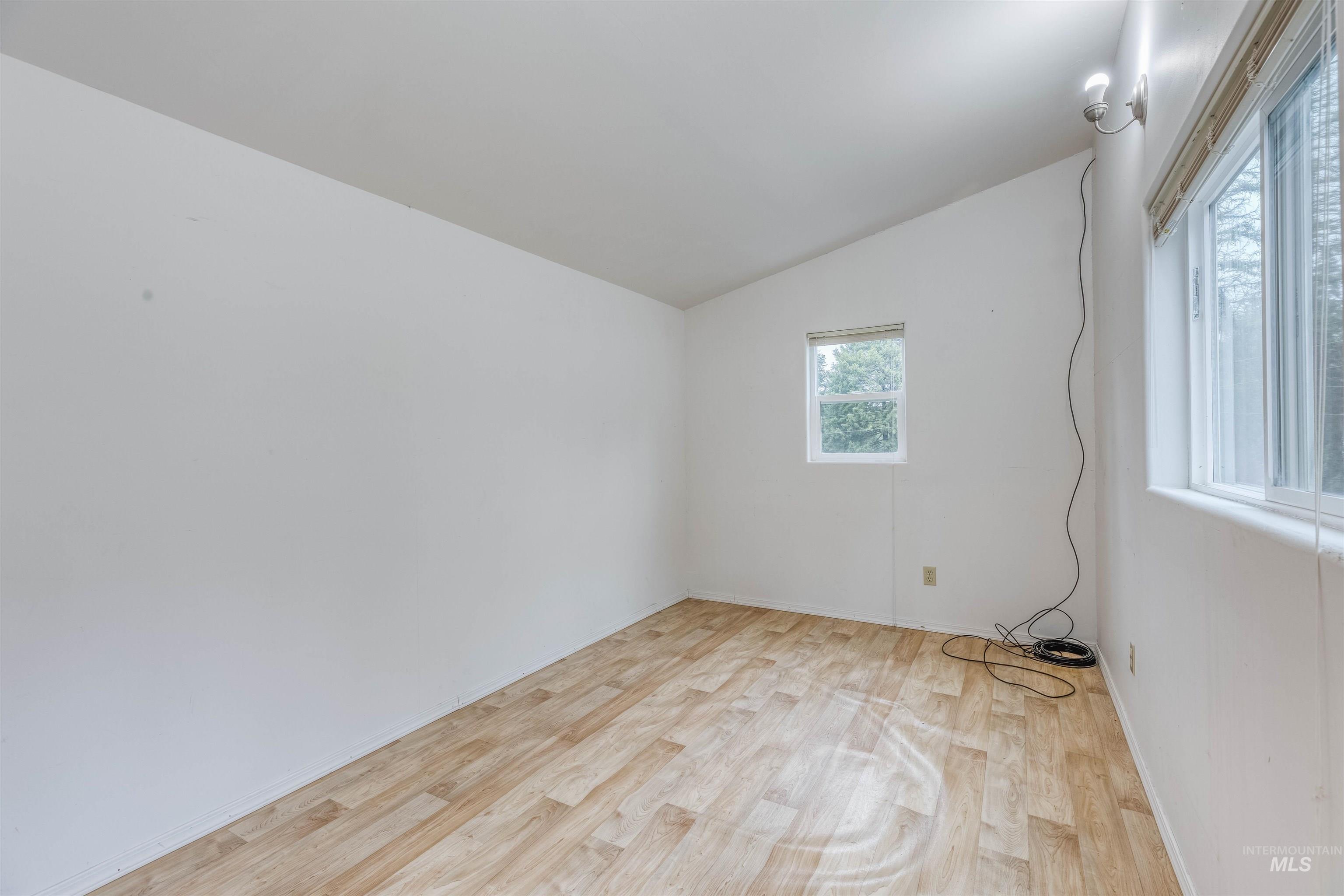 1285 Marshall Rd