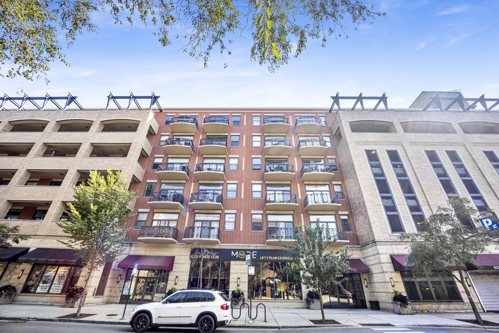 1301 W MADISON Street Unit: 618