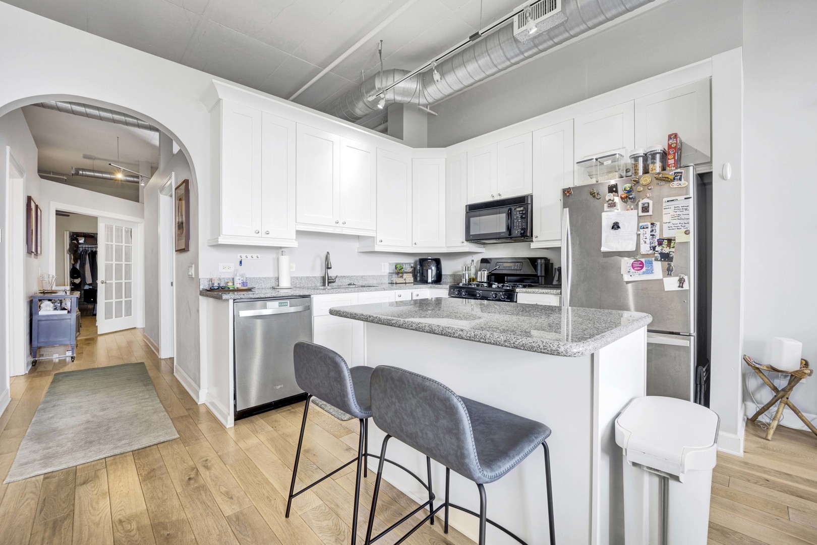 1301 W MADISON Street Unit: 618