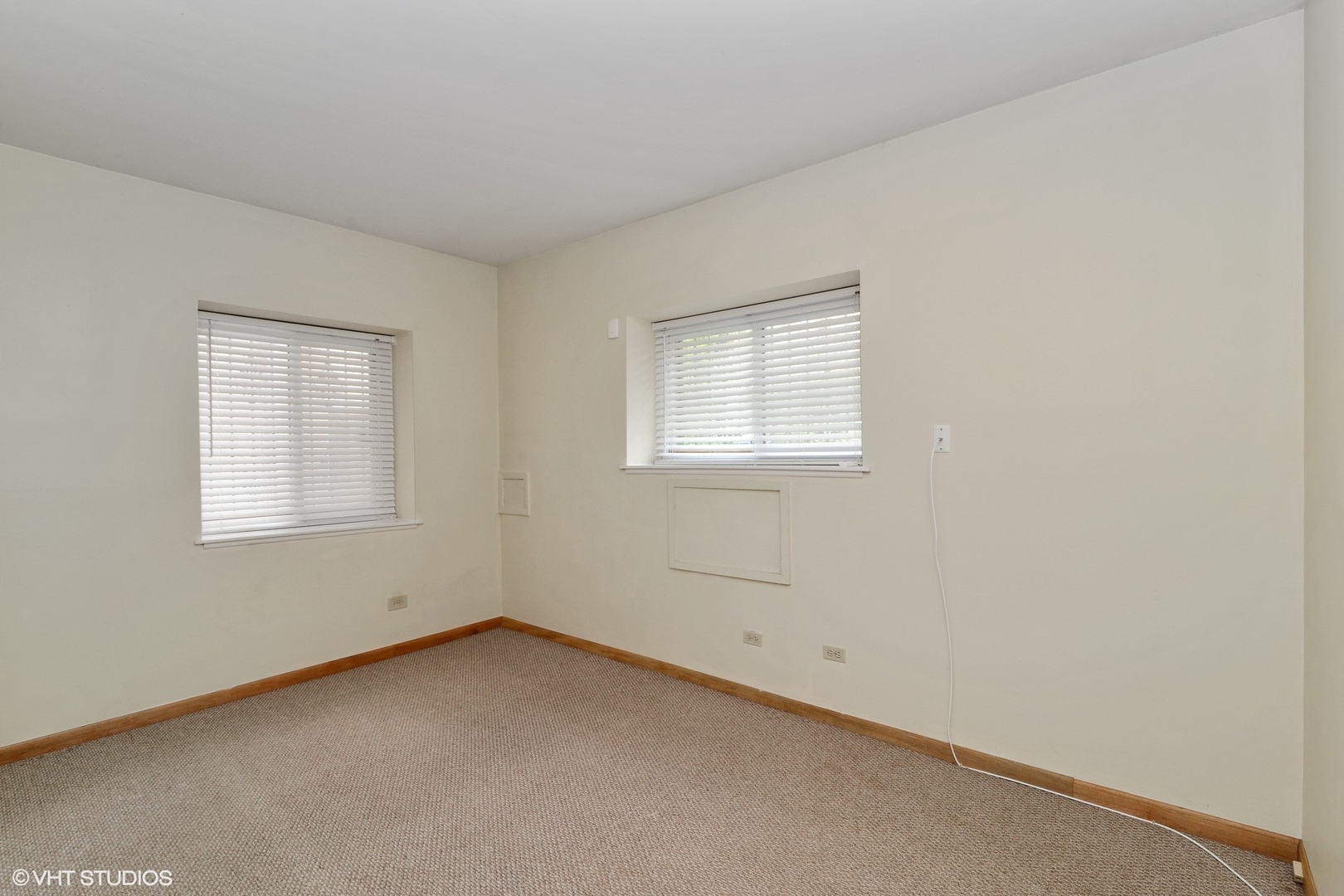 921 N La Salle Drive Unit: 3