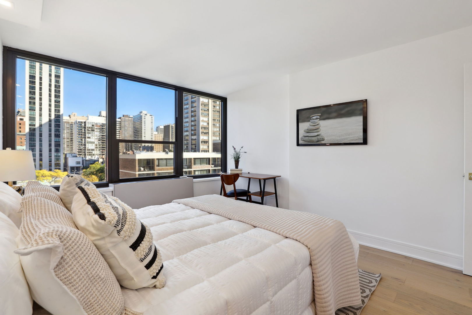 1560 N Sandburg Terrace Unit: 706J