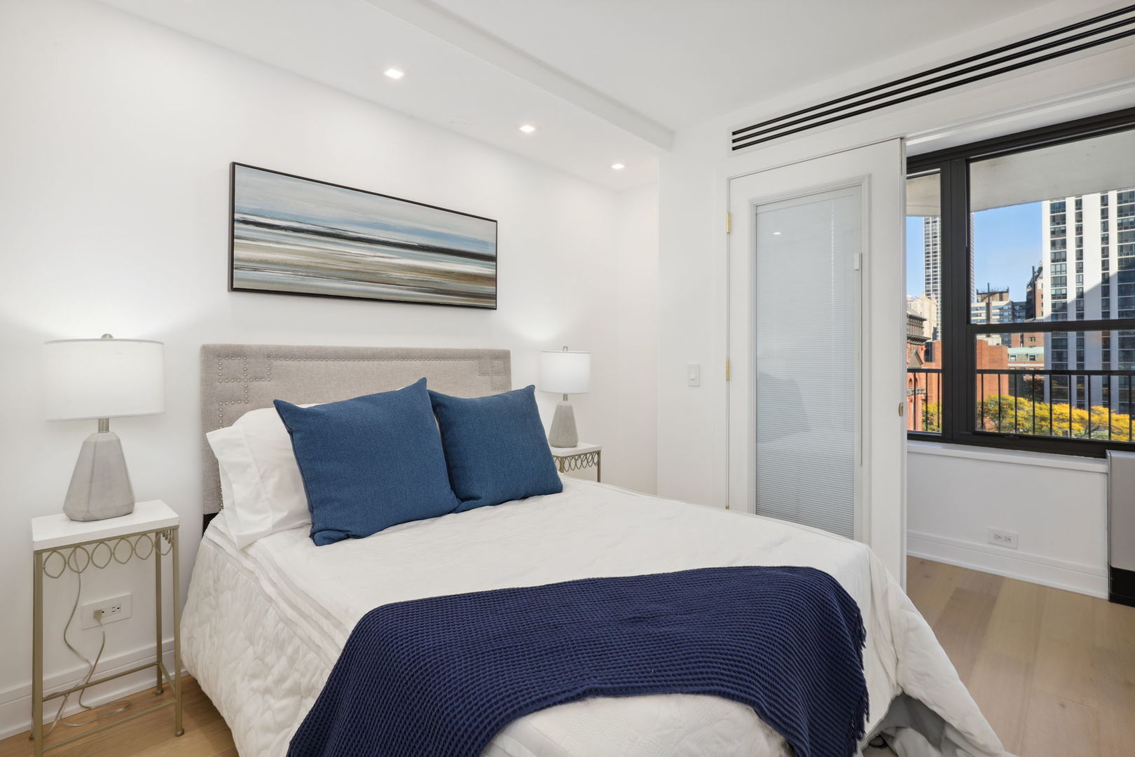 1560 N Sandburg Terrace Unit: 706J