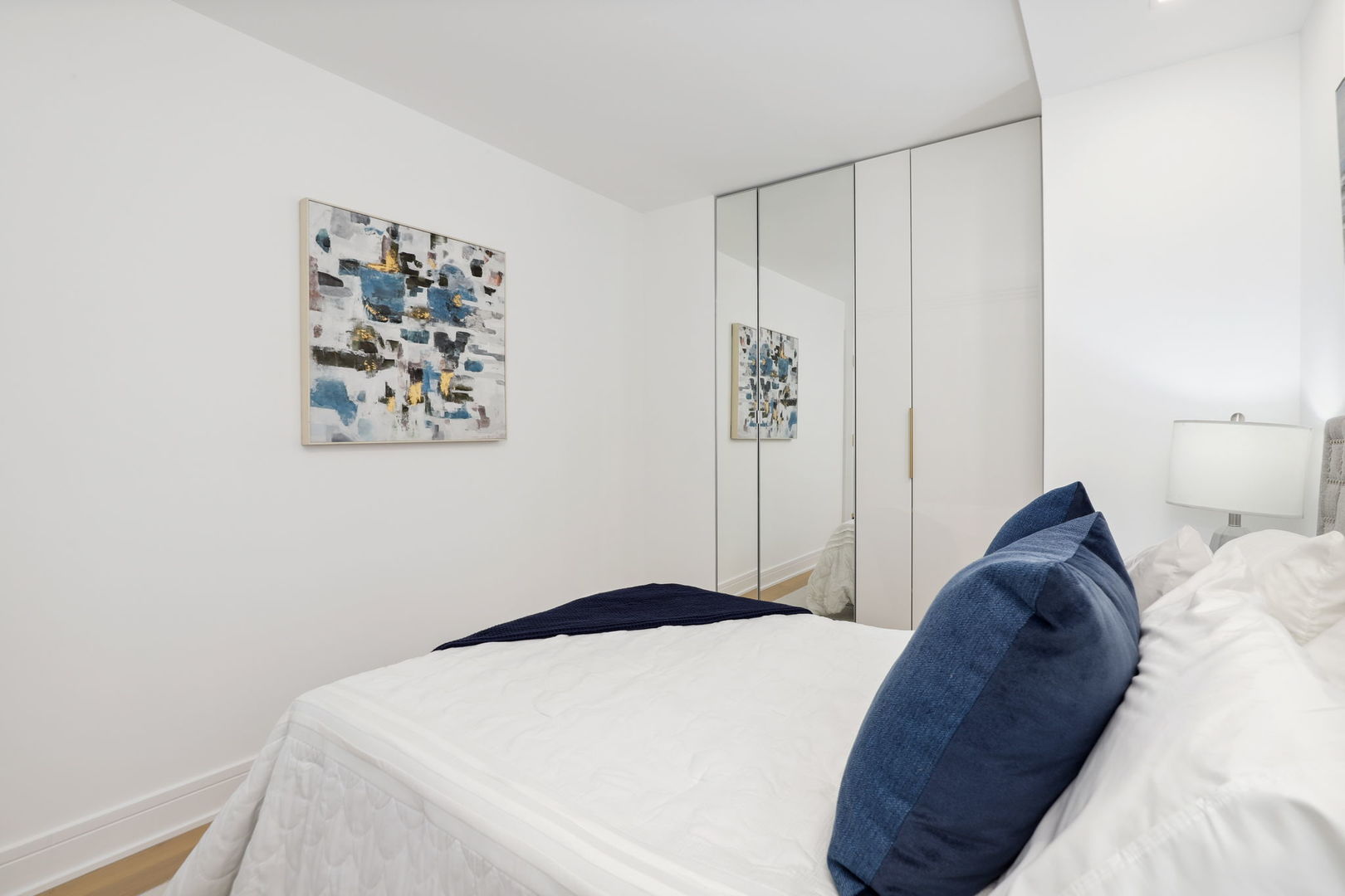 1560 N Sandburg Terrace Unit: 706J