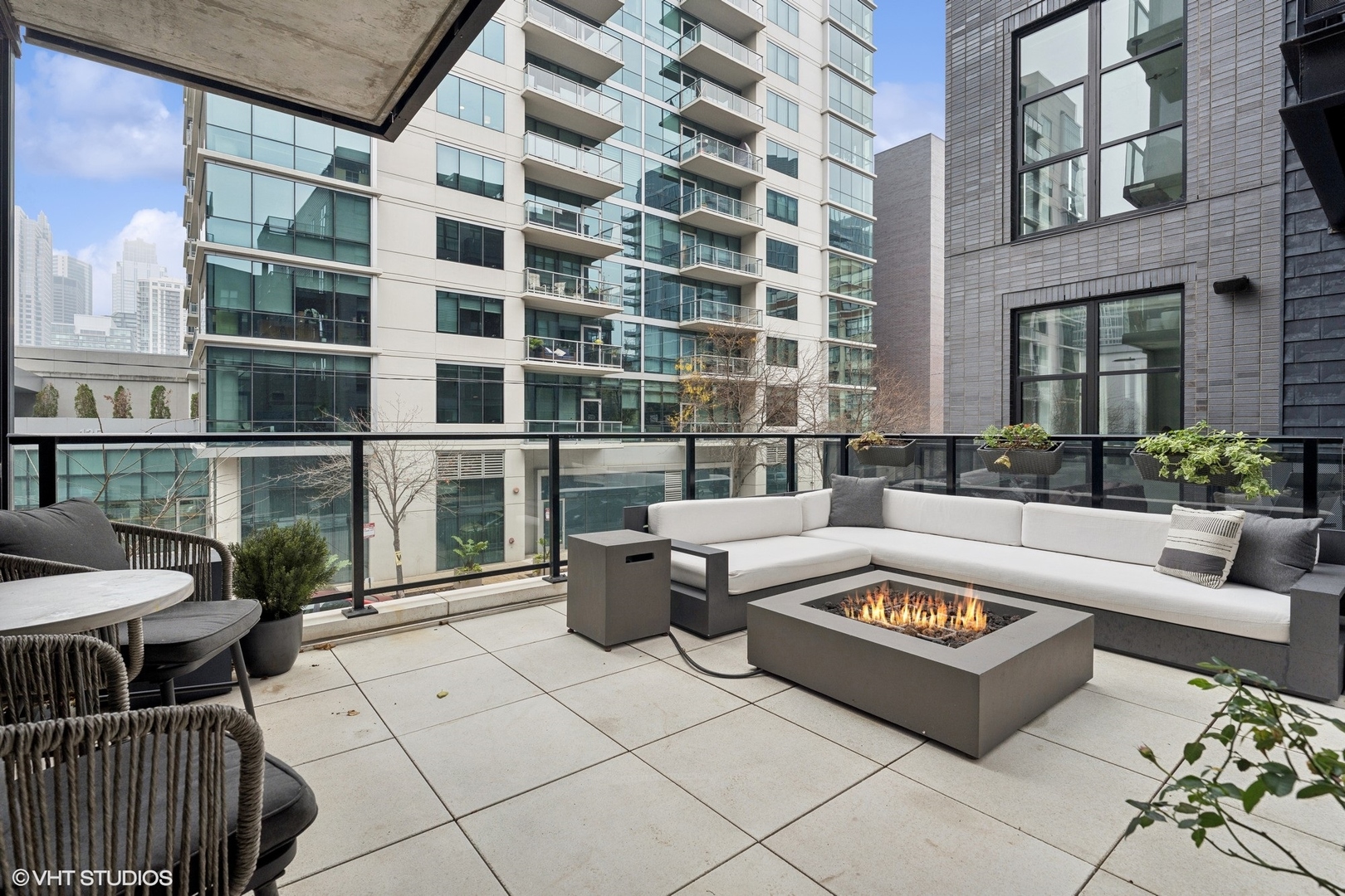 111 S Peoria Street Unit: 209