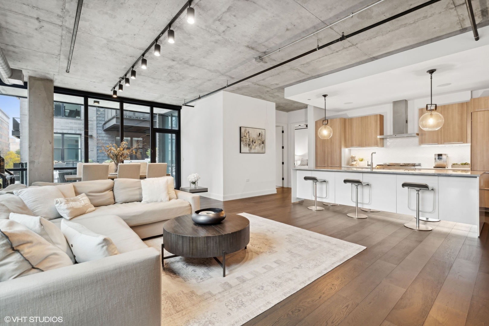 111 S Peoria Street Unit: 209