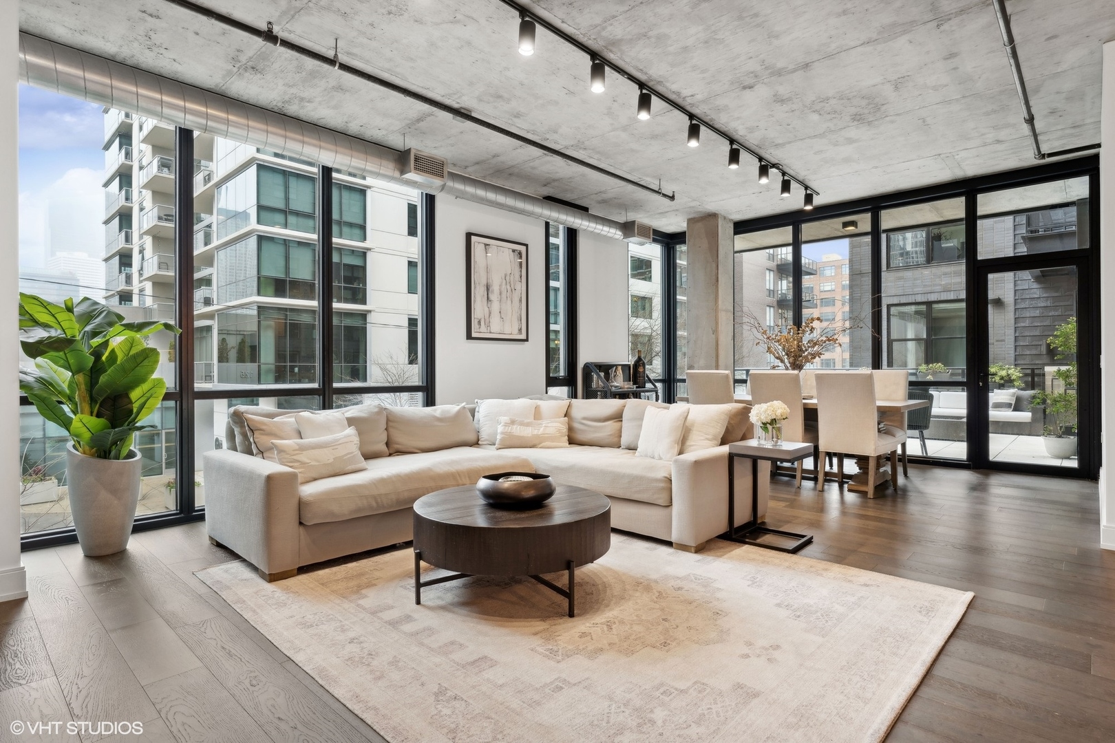 111 S Peoria Street Unit: 209