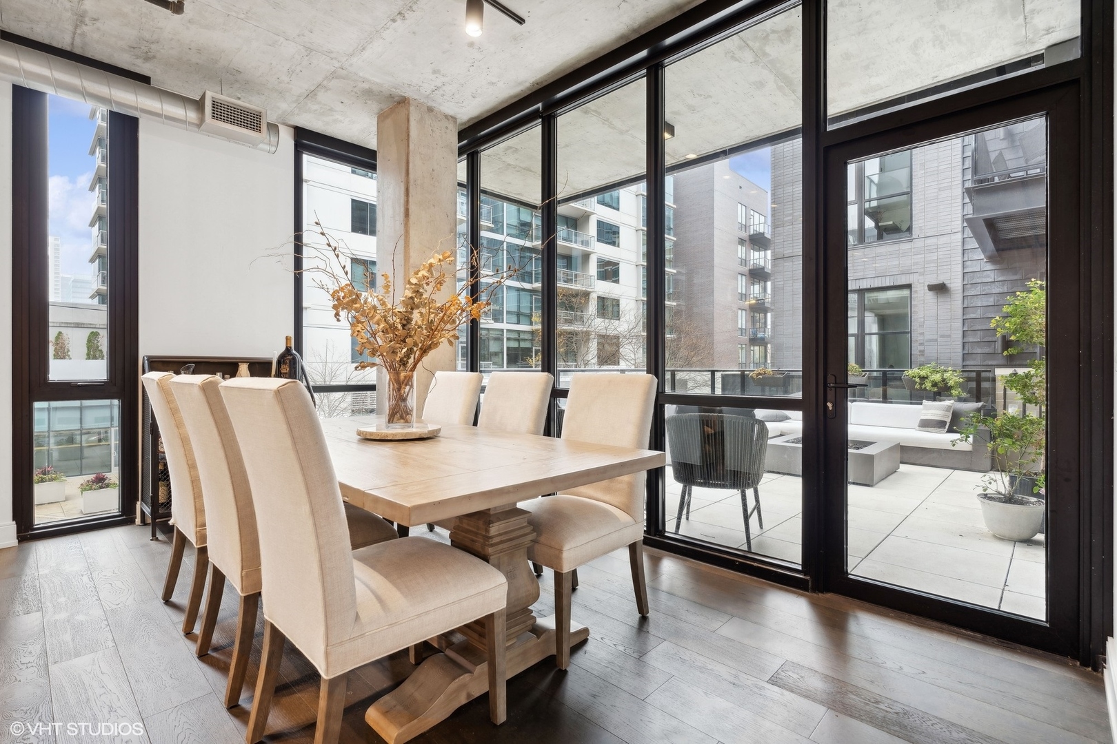 111 S Peoria Street Unit: 209
