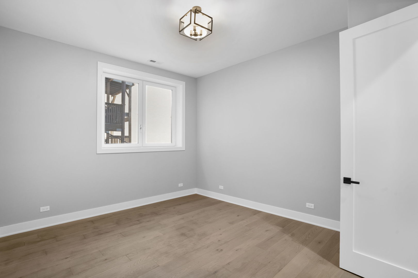 1627 W Warren Boulevard Unit: 2