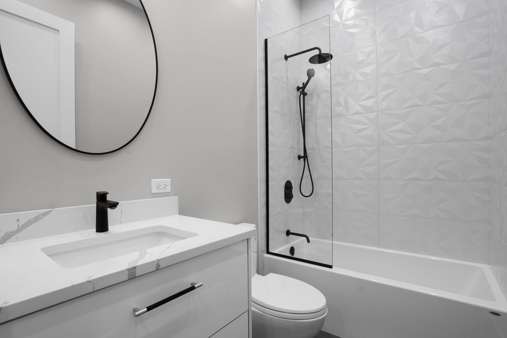 1627 W Warren Boulevard Unit: 2