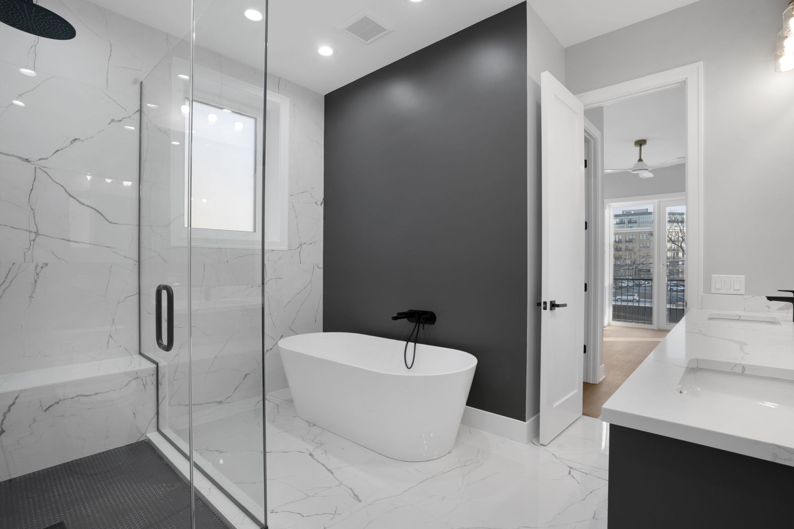 1627 W Warren Boulevard Unit: 2