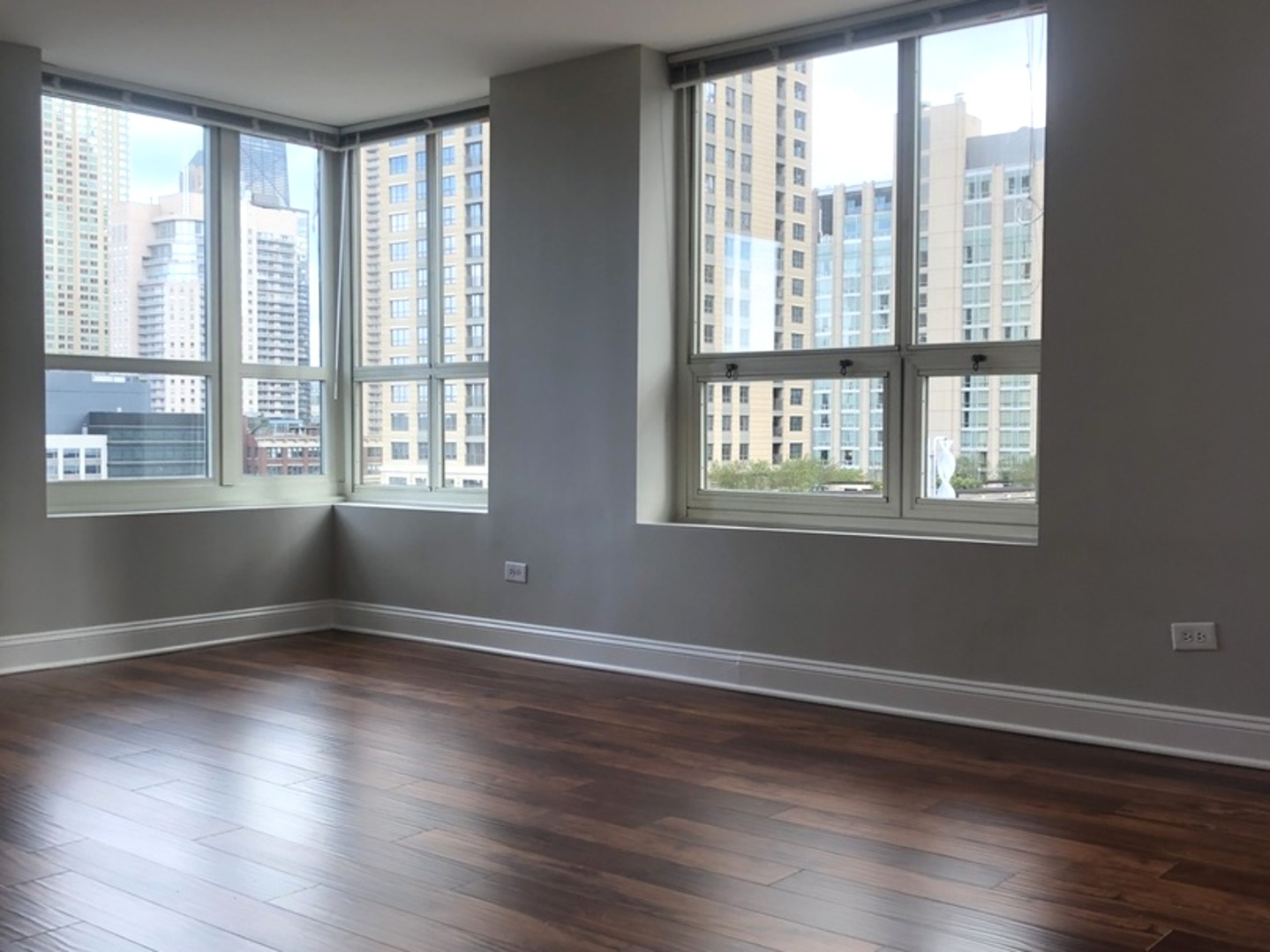 345 N LASALLE Street Unit: 1703