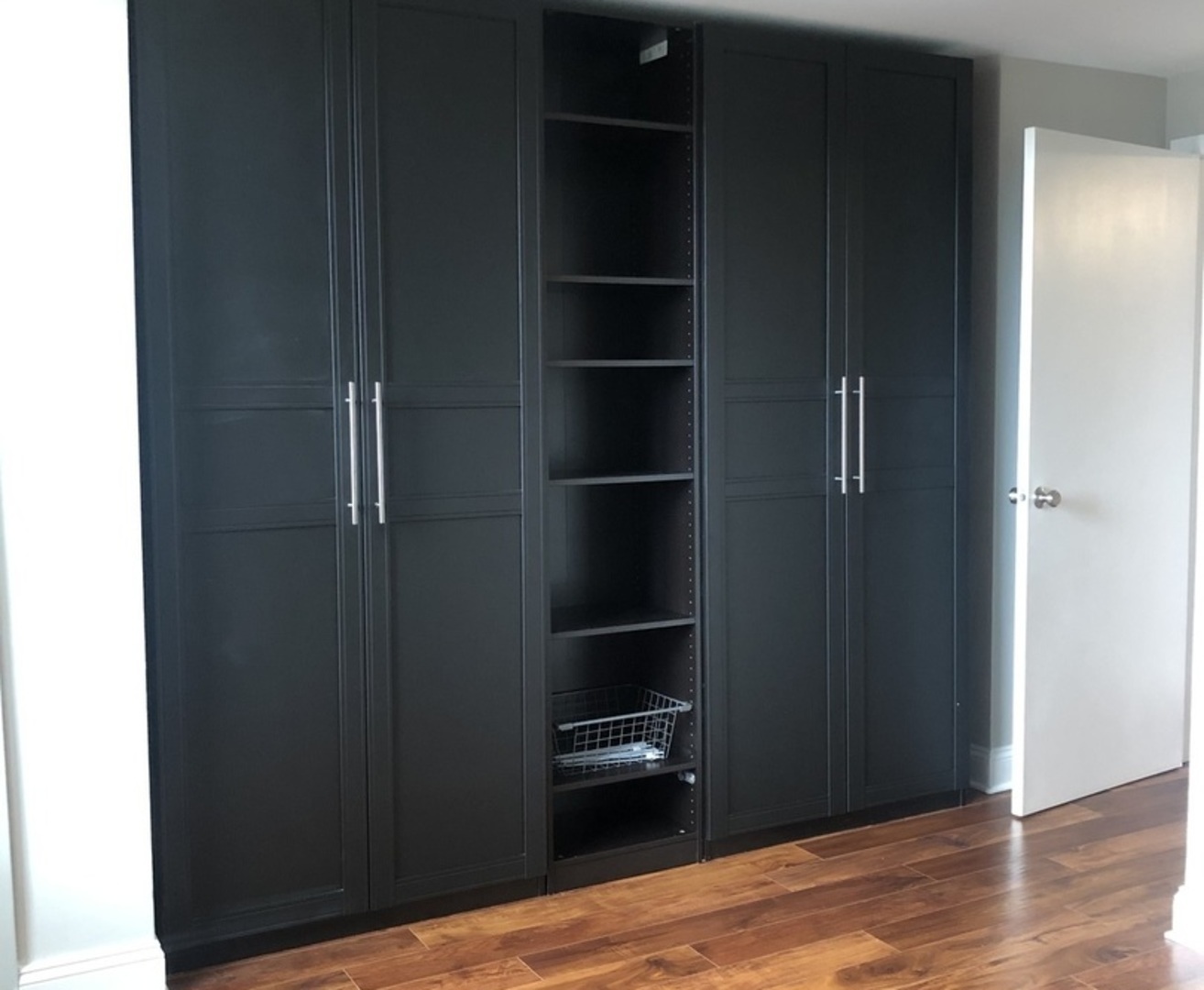 345 N LASALLE Street Unit: 1703