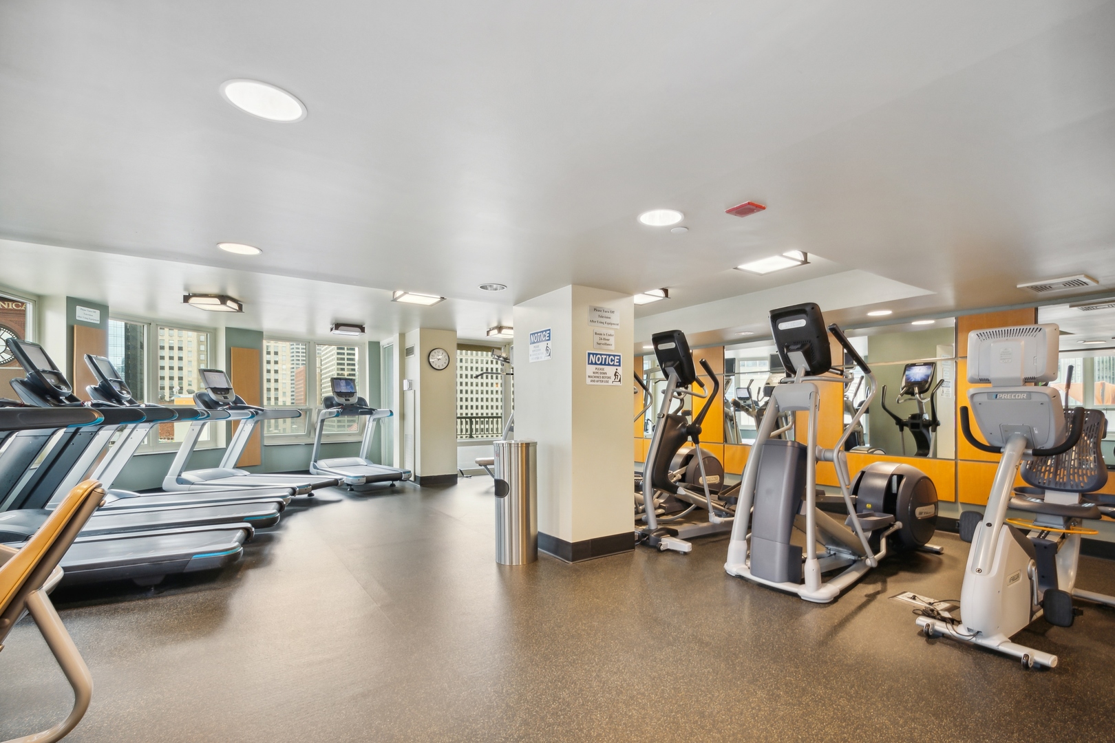 345 N LASALLE Street Unit: 1703