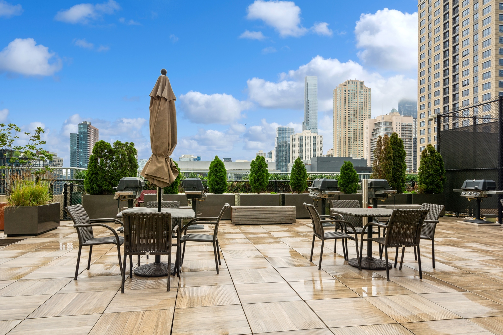 345 N LASALLE Street Unit: 1703