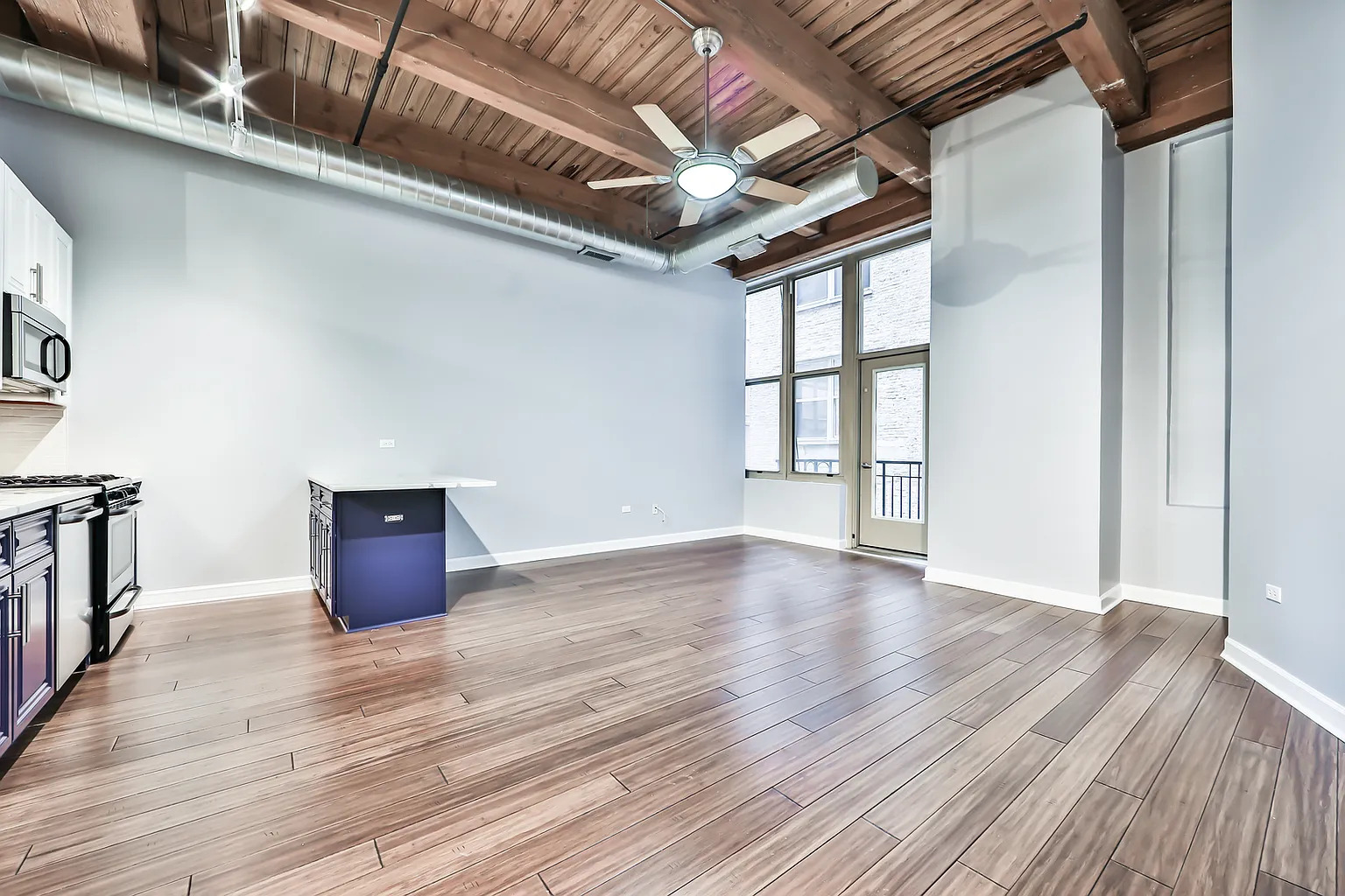 1500 W Monroe Street Unit: 206