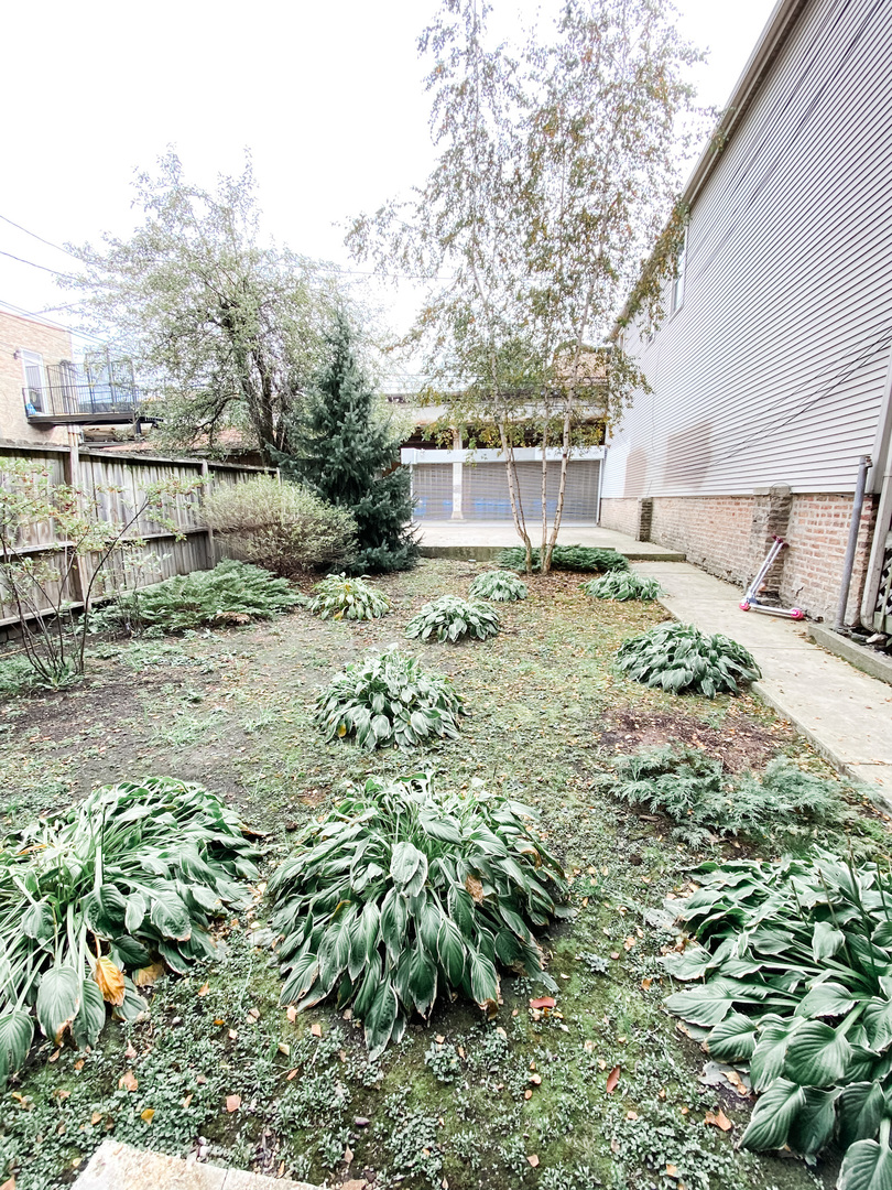 1939 N Sheffield Avenue Unit: 2