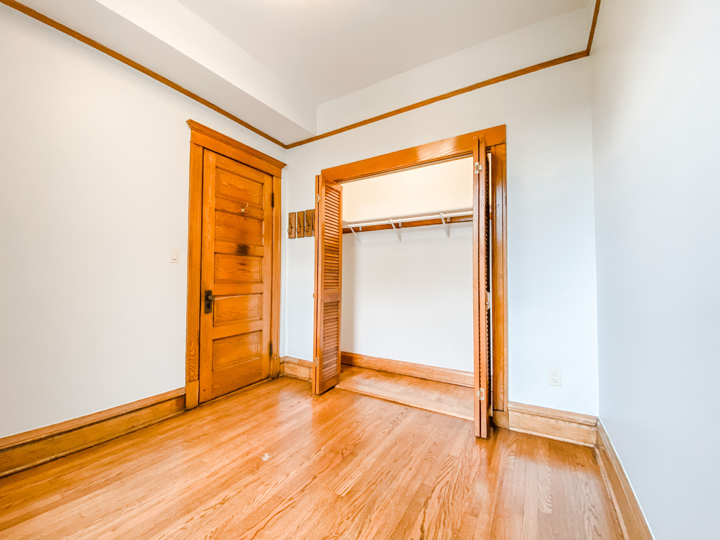 1939 N Sheffield Avenue Unit: 2