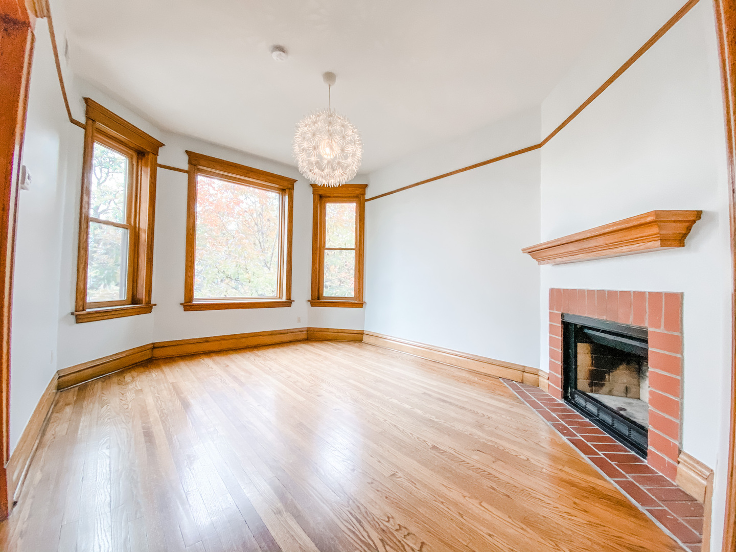 1939 N Sheffield Avenue Unit: 2