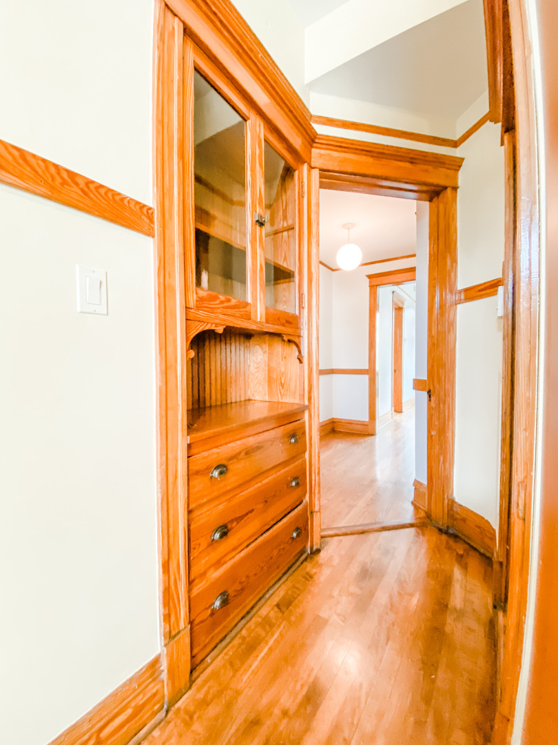 1939 N Sheffield Avenue Unit: 2