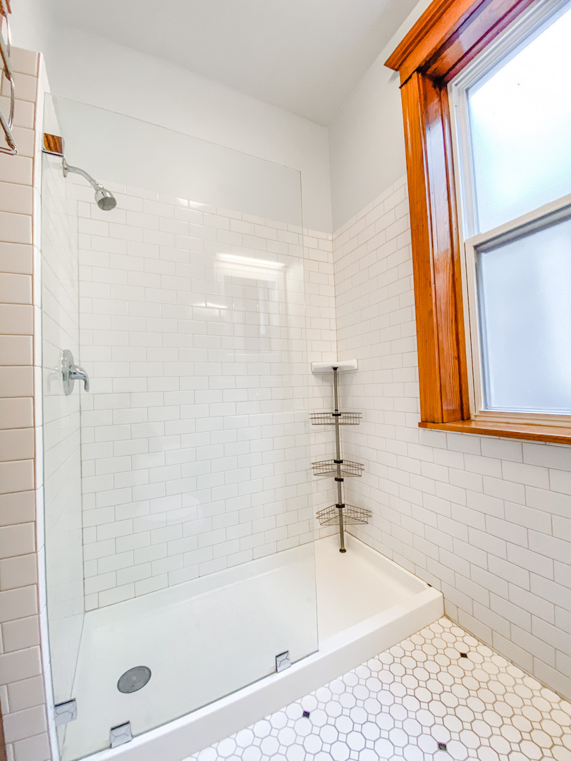1939 N Sheffield Avenue Unit: 2