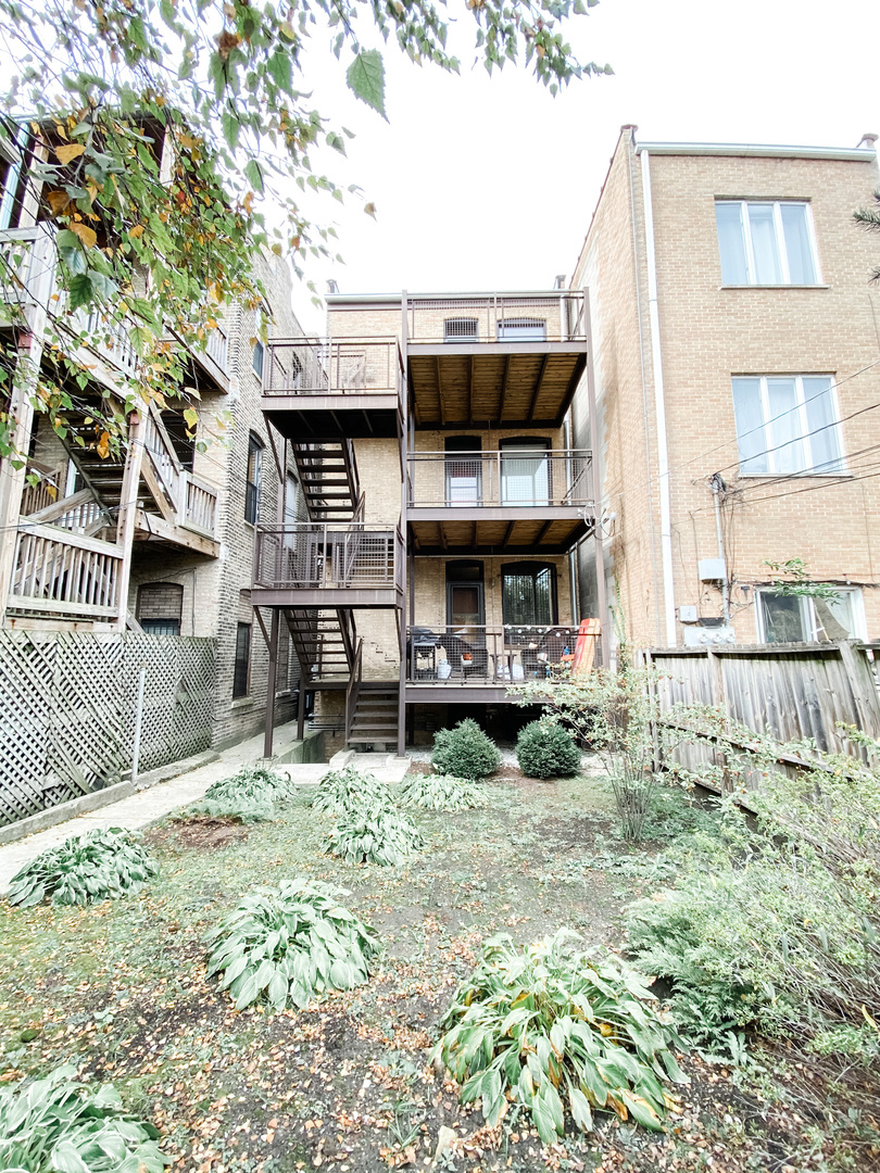 1939 N Sheffield Avenue Unit: 2