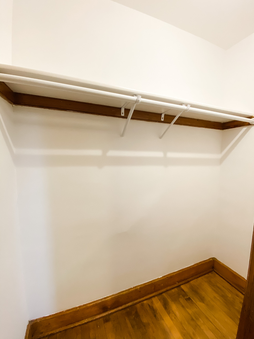 1939 N Sheffield Avenue Unit: 2