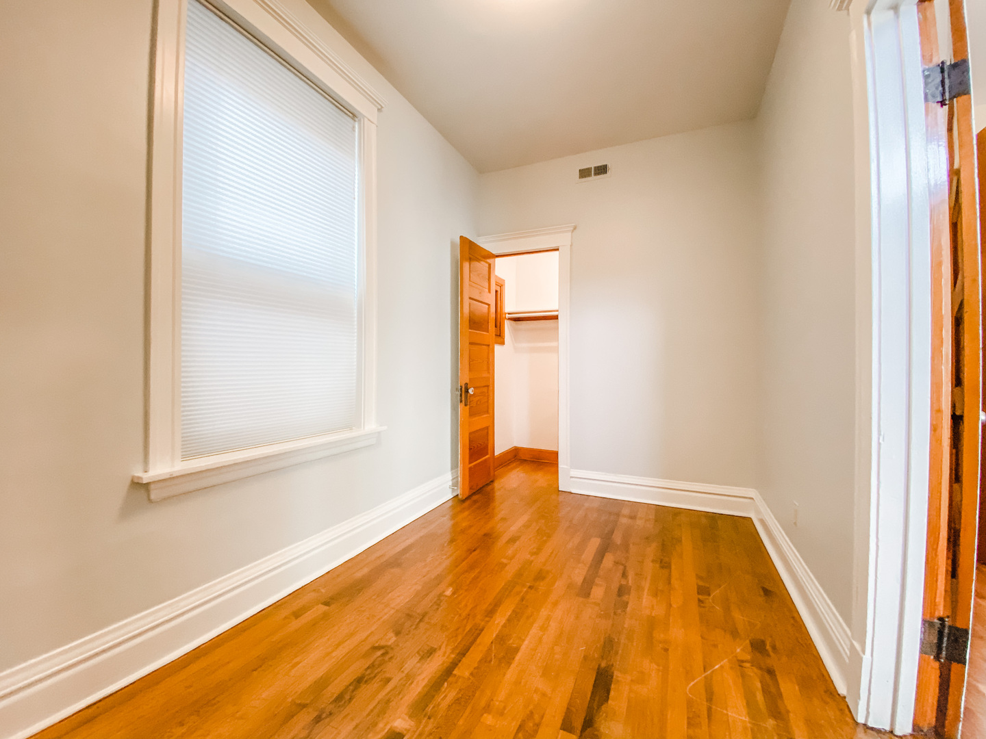 1939 N Sheffield Avenue Unit: 2