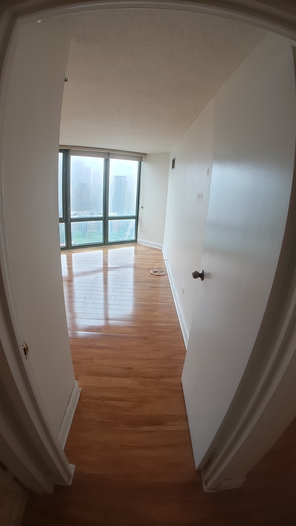 111 W Maple Street Unit: 2504