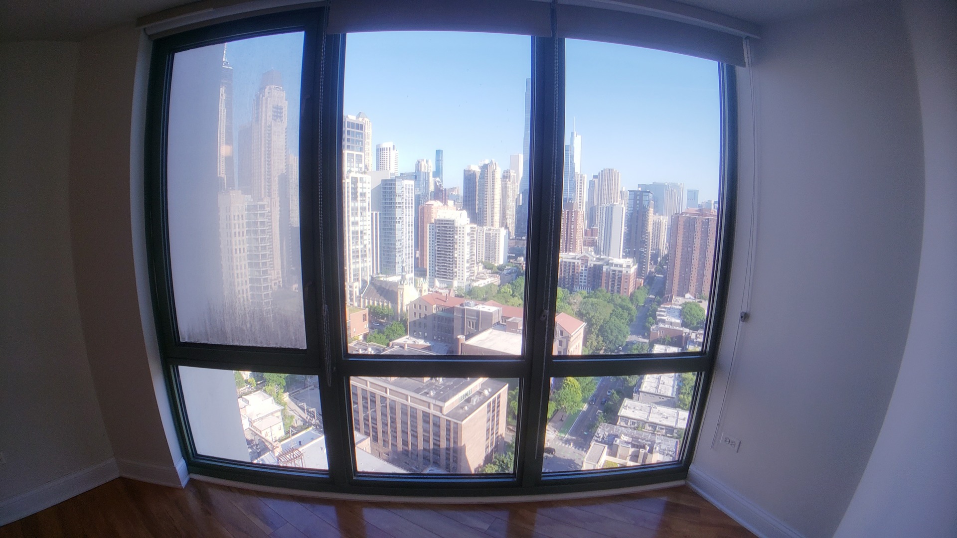 111 W Maple Street Unit: 2504