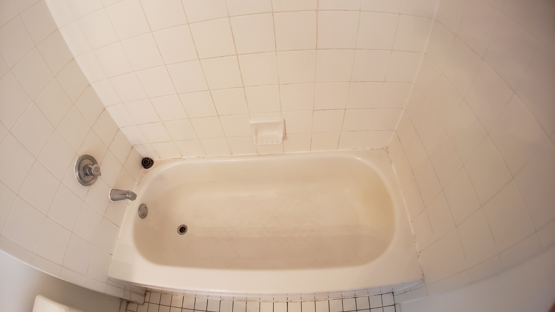 111 W Maple Street Unit: 2504