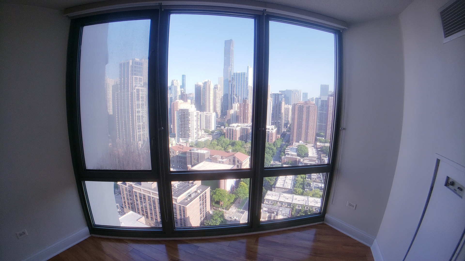 111 W Maple Street Unit: 2504
