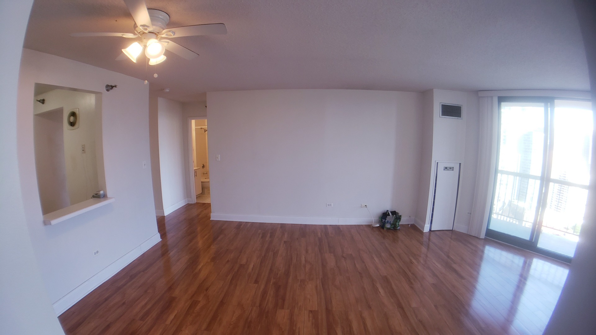 111 W Maple Street Unit: 2504