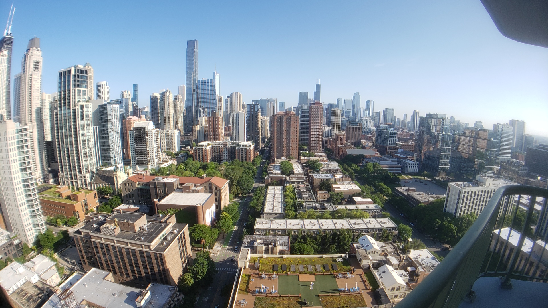 111 W Maple Street Unit: 2504