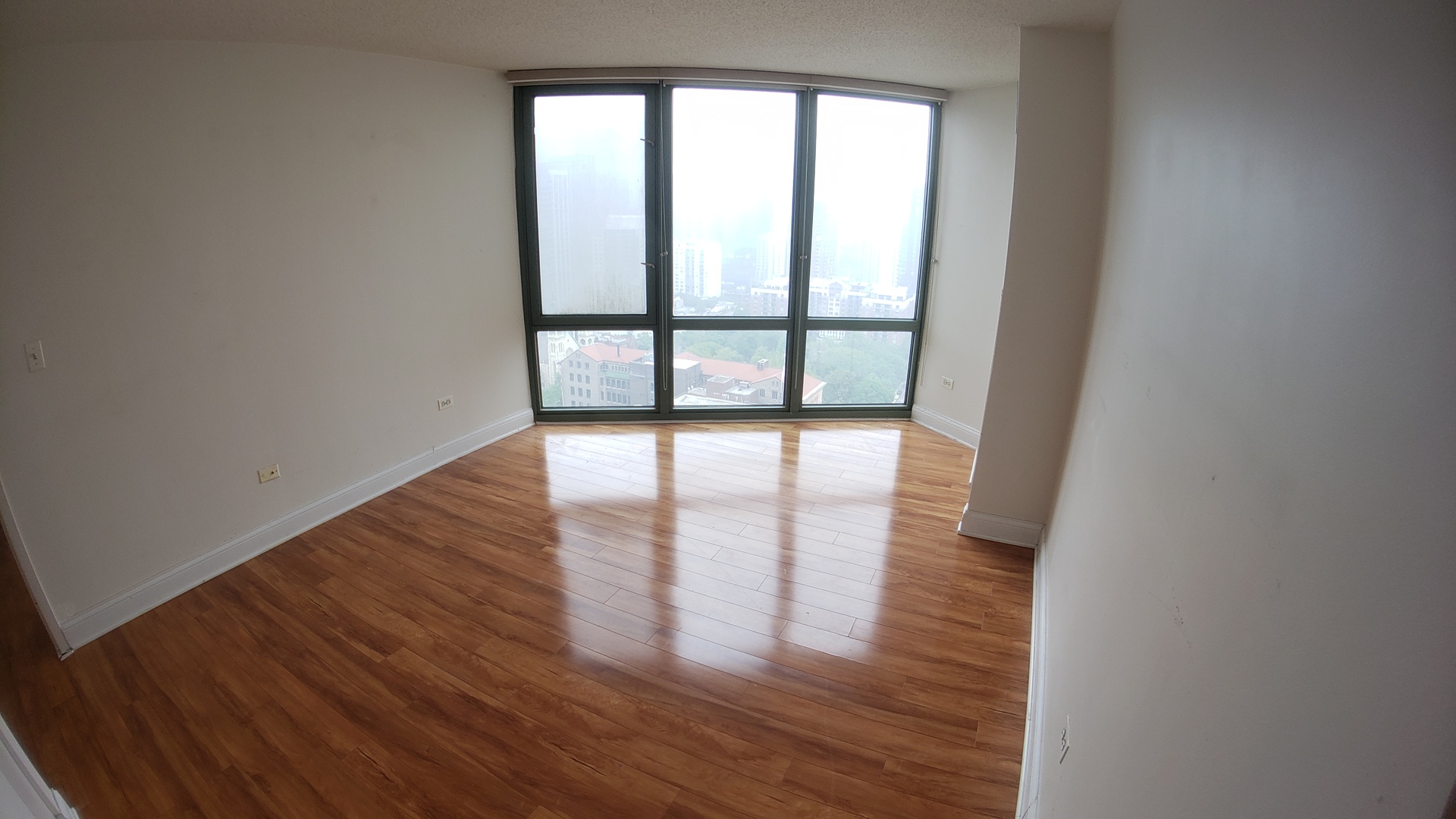 111 W Maple Street Unit: 2504