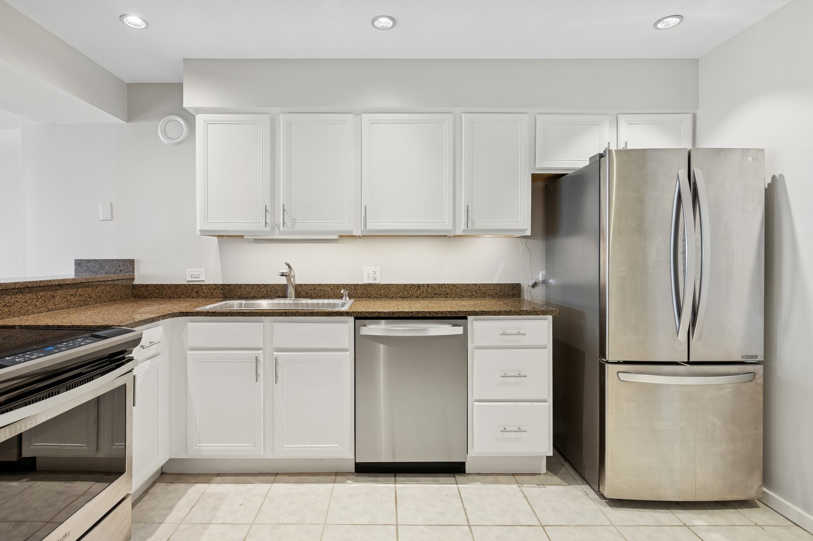 40 E 9th Street Unit: 1609