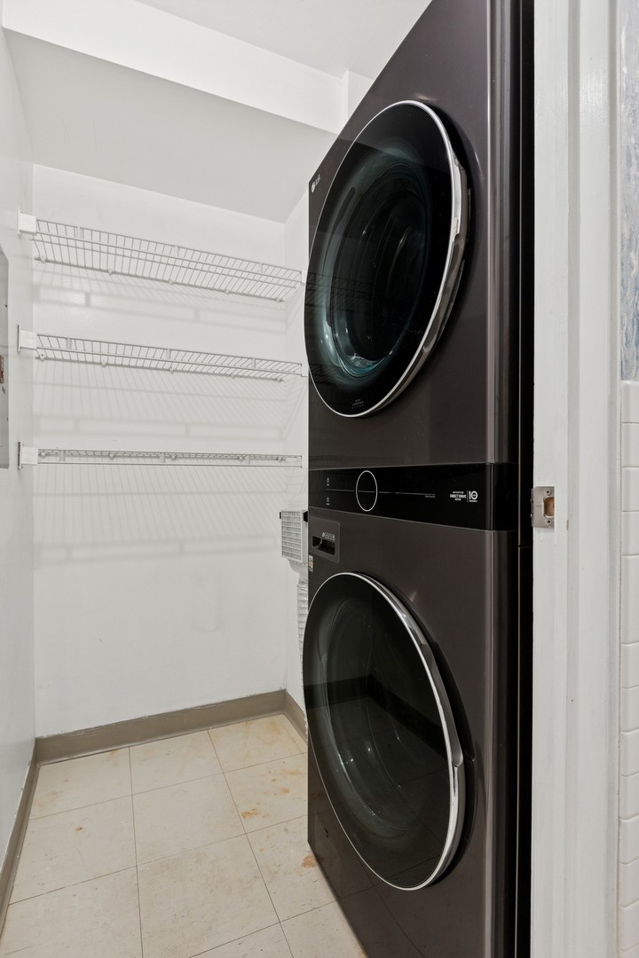 40 E 9th Street Unit: 1609