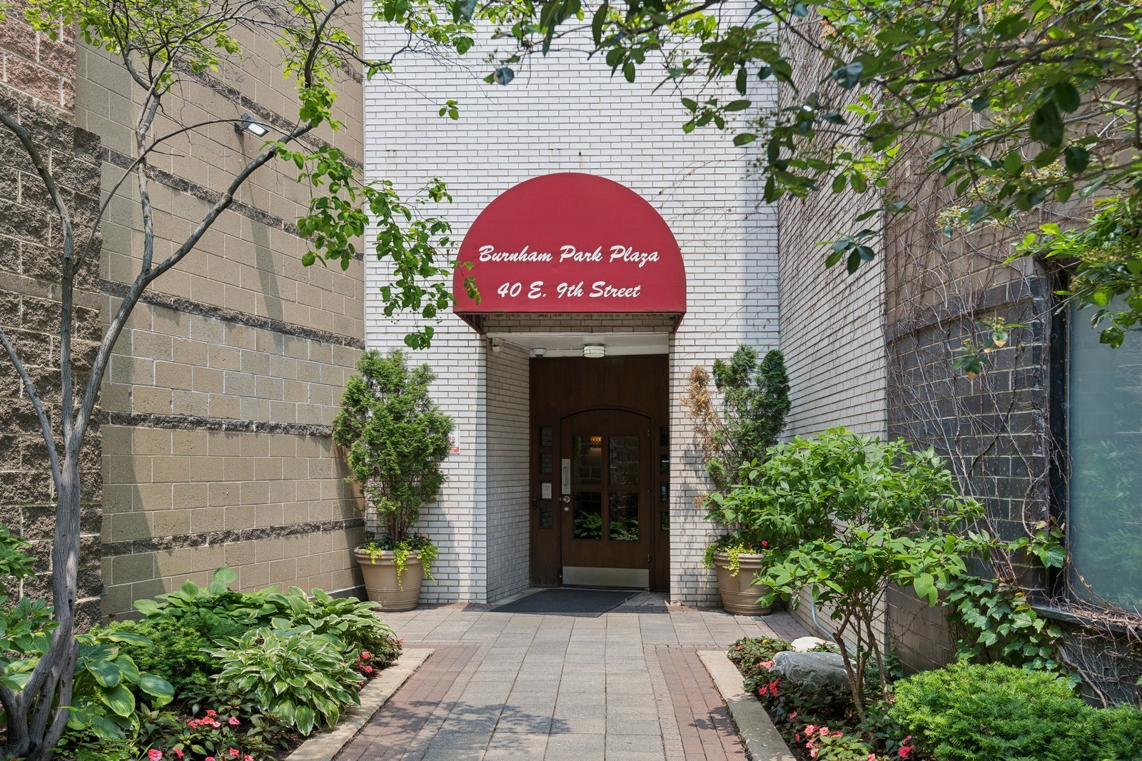 40 E 9th Street Unit: 1609