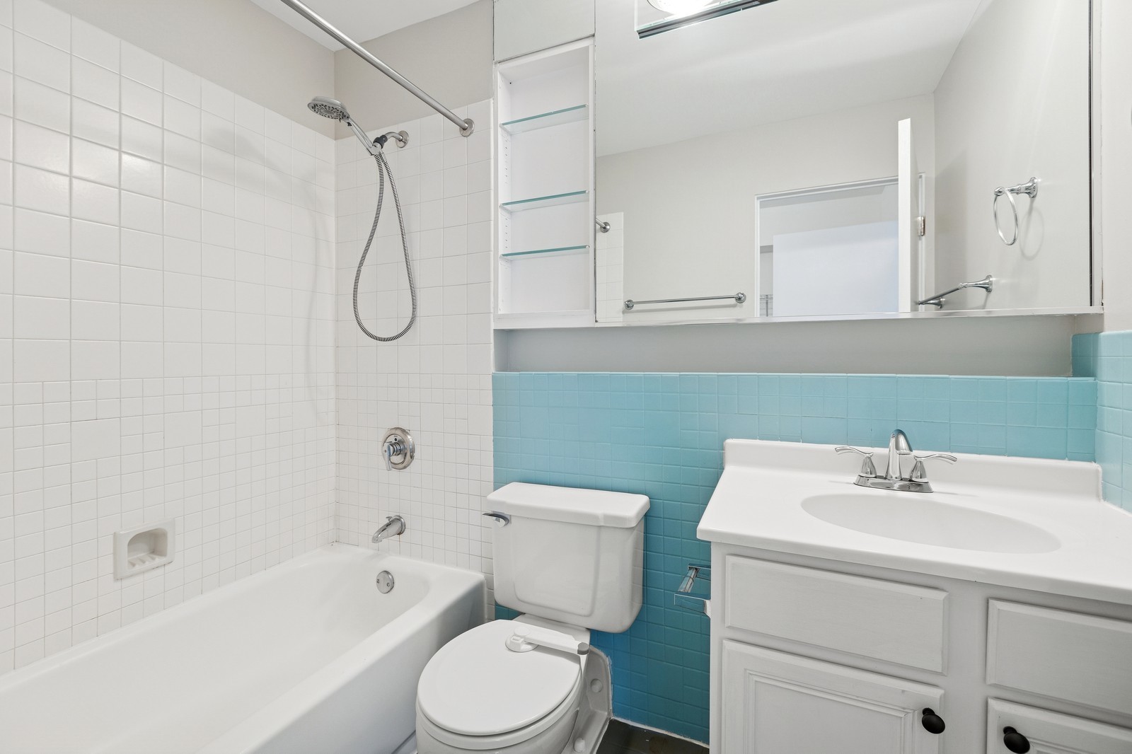 40 E 9th Street Unit: 1609