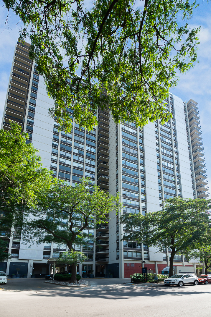 1360 N Sandburg Terrace Unit: 2103