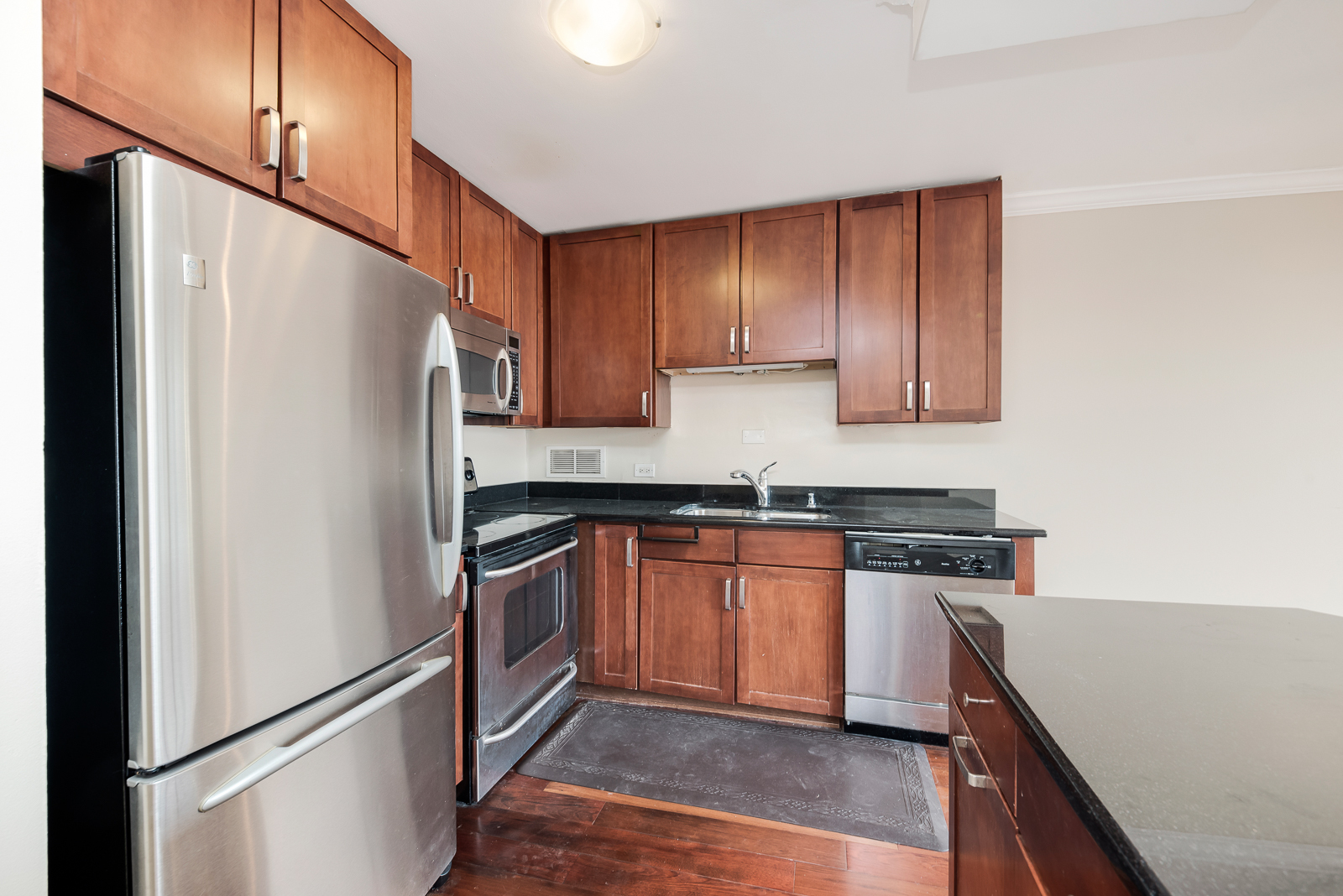 1360 N Sandburg Terrace Unit: 2103