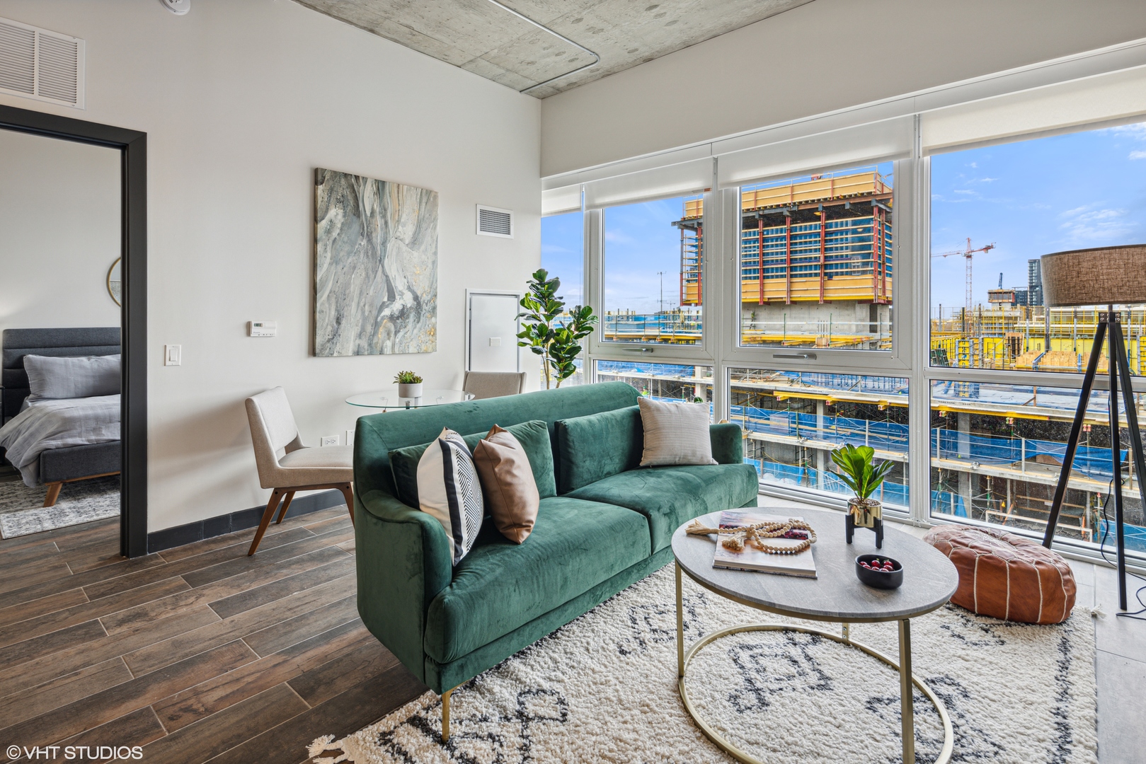 171 N Aberdeen Street Unit: 814