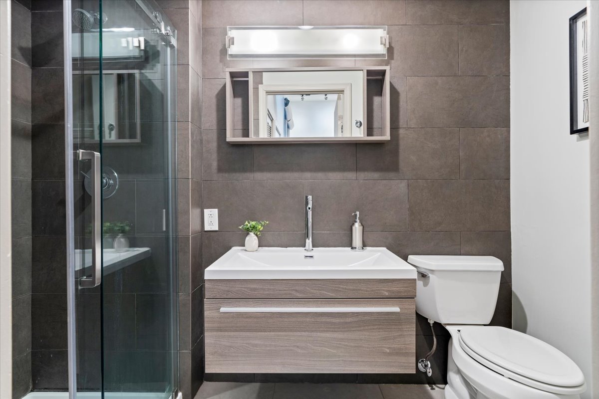 1448 N Orleans Street Unit: 2E