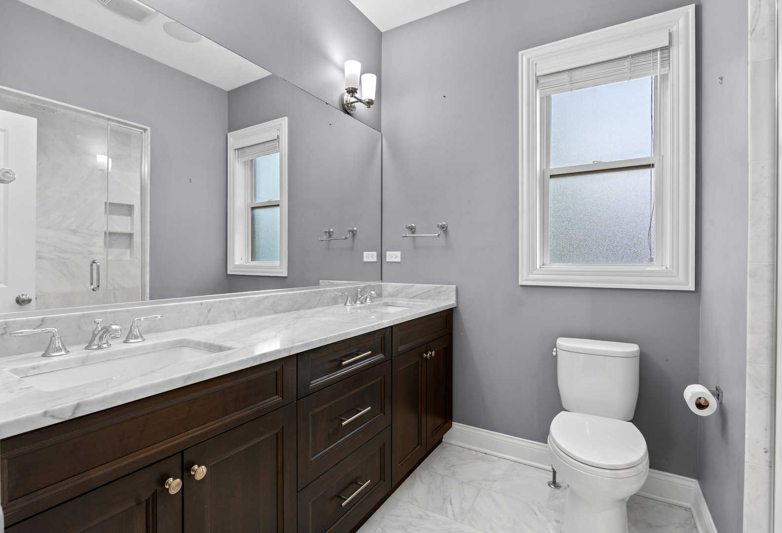 2700 N Wayne Avenue Unit: 2S