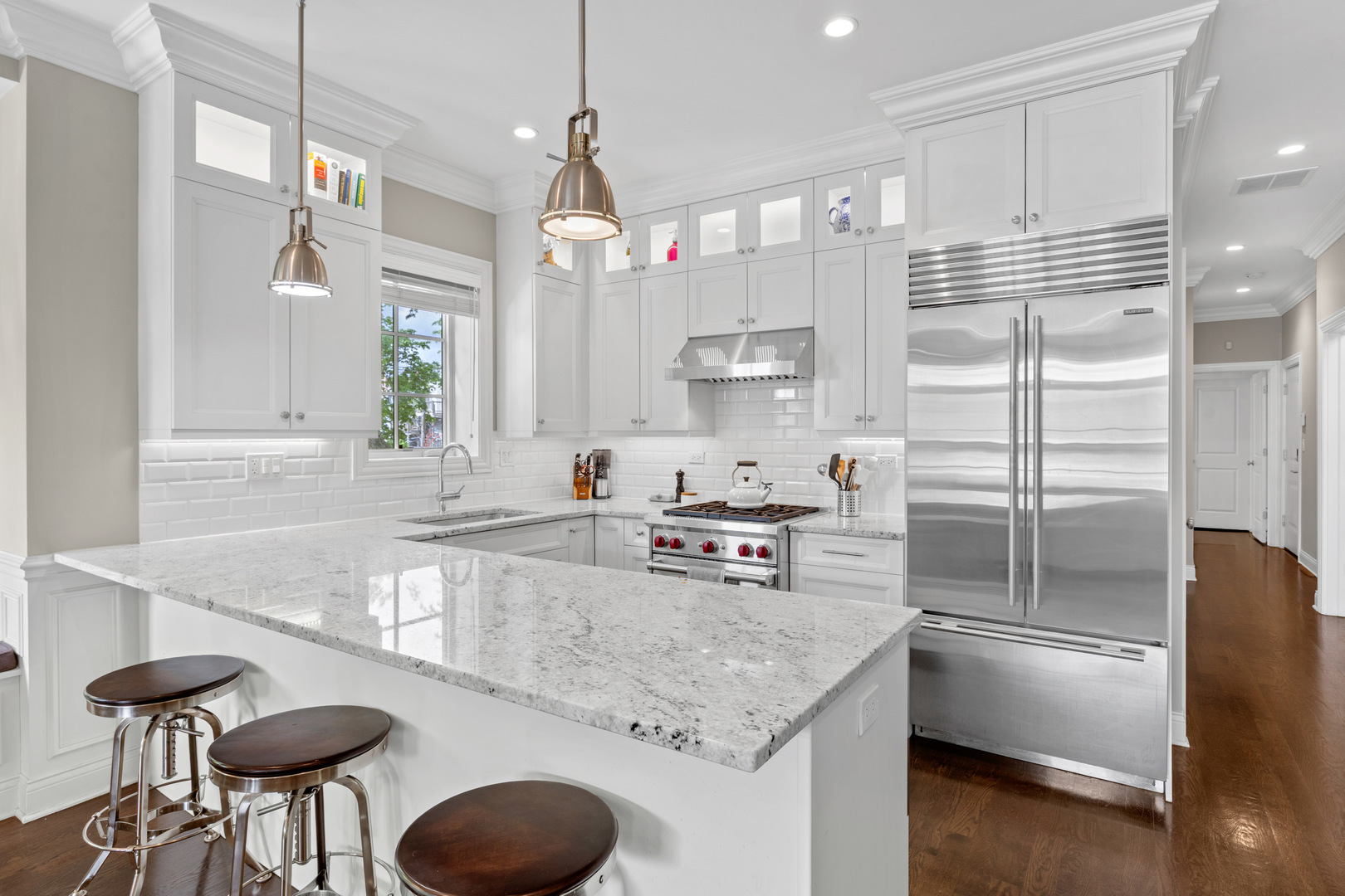 2700 N Wayne Avenue Unit: 2S