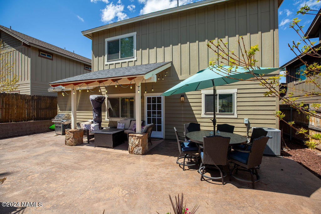 2924 W Presidio Drive