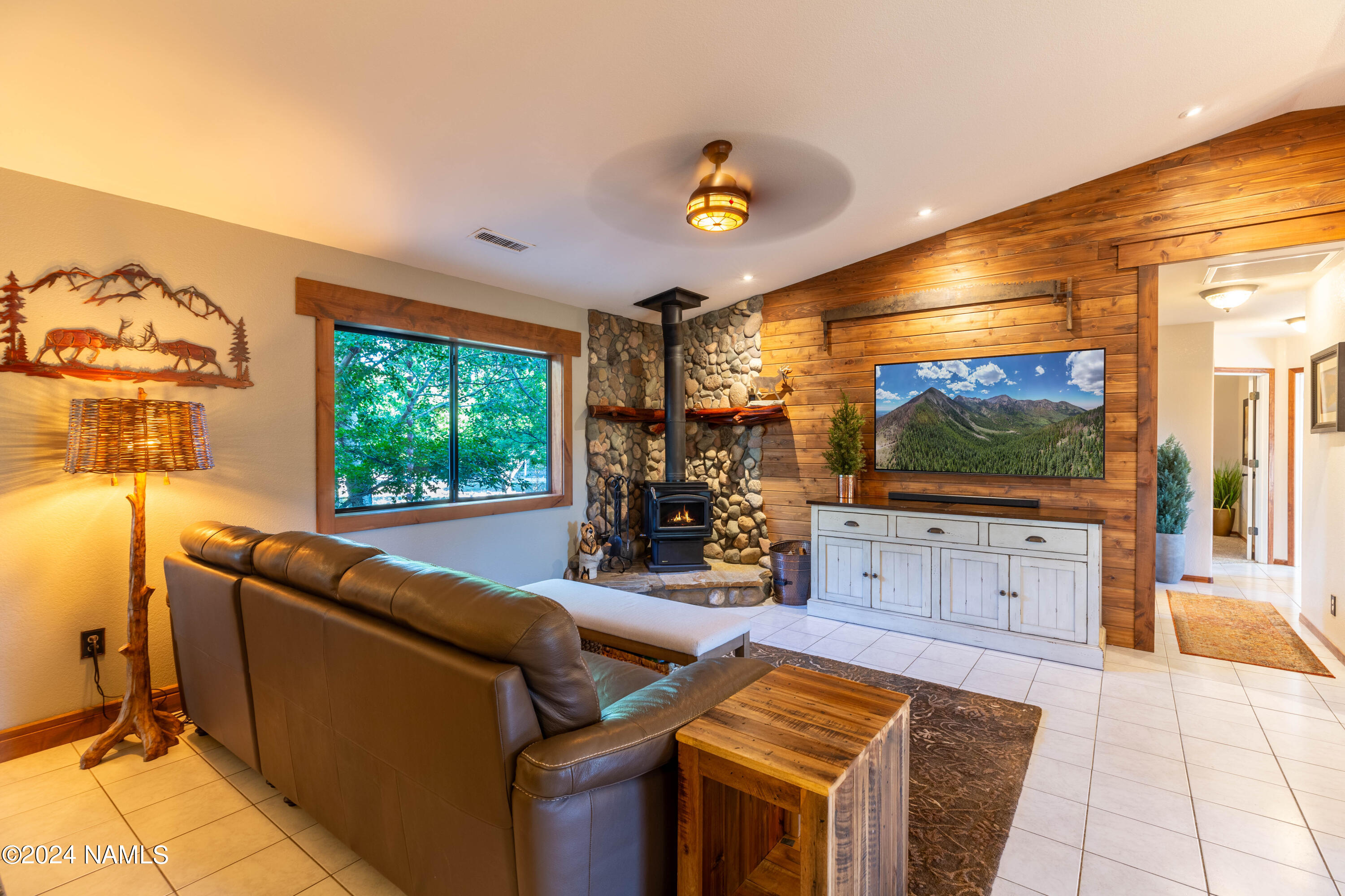 9690 Legacy Lane