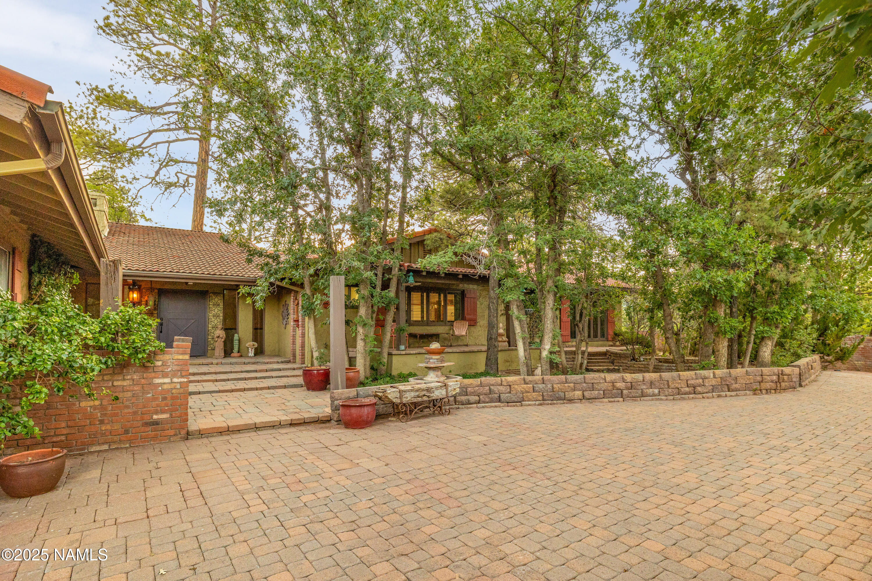 5300 E Lindsey Road