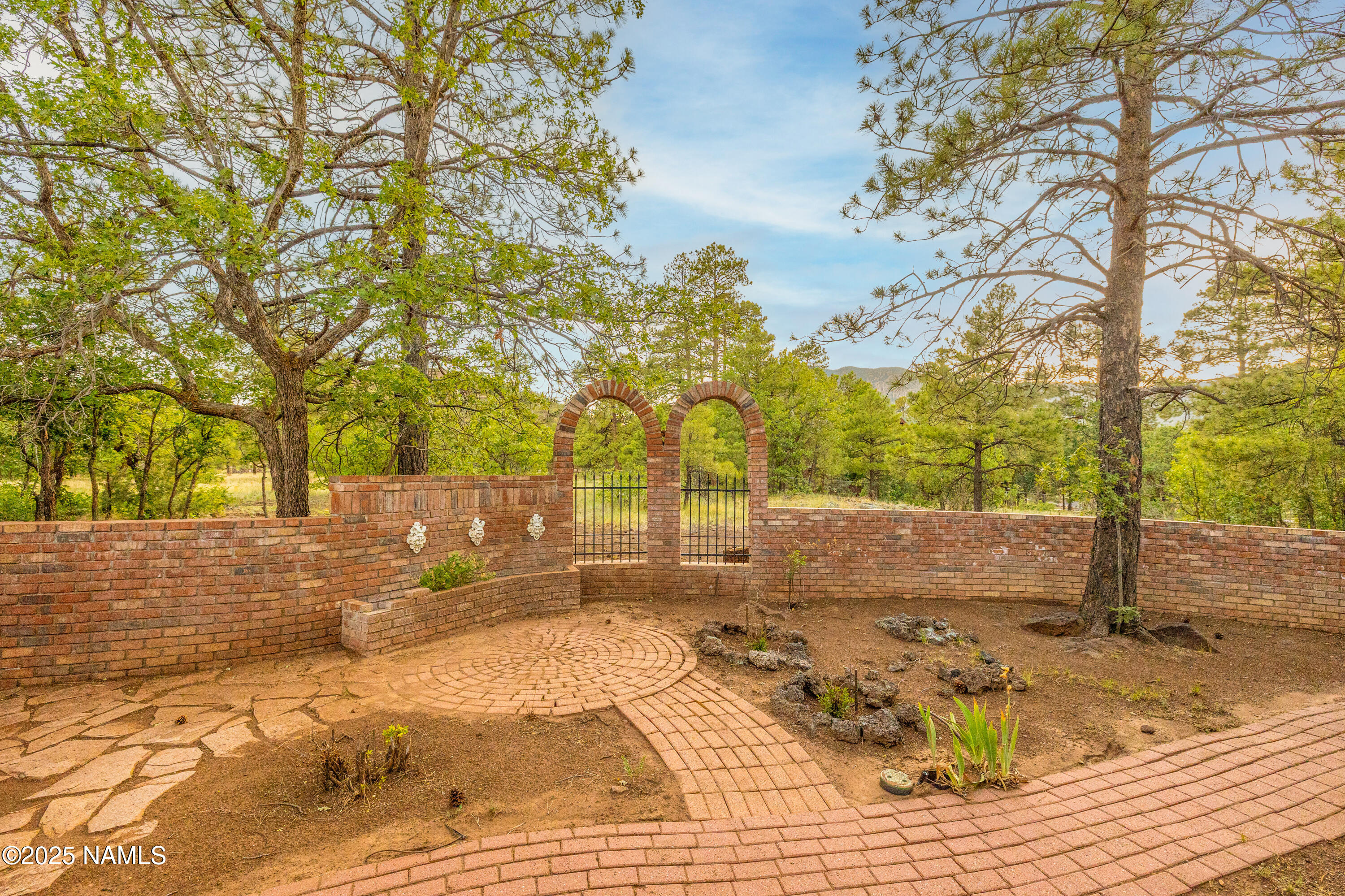 5300 E Lindsey Road