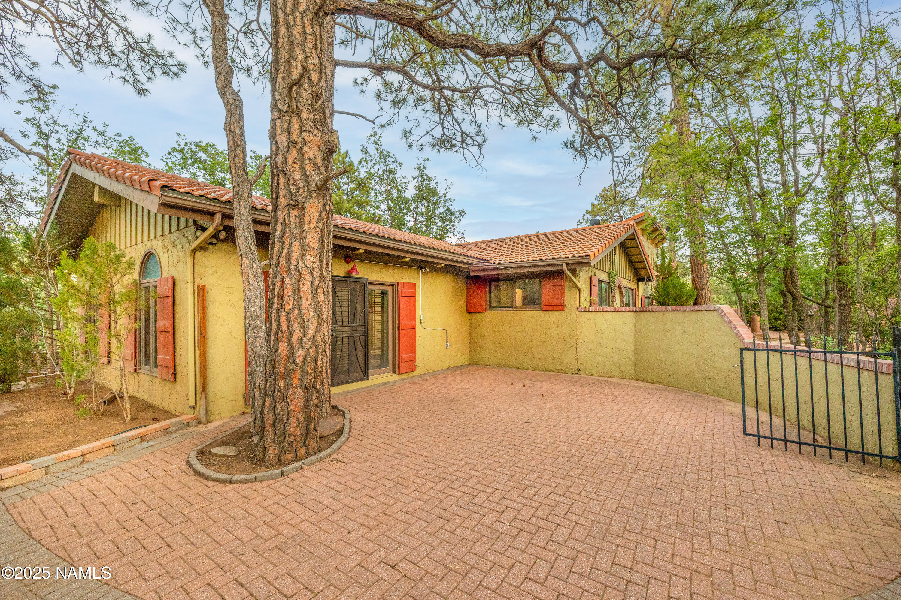 5300 E Lindsey Road
